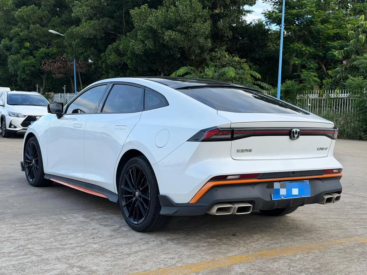 ChangAn 2024 UNI-V 1.5T Distinguished Sports Automatic 7