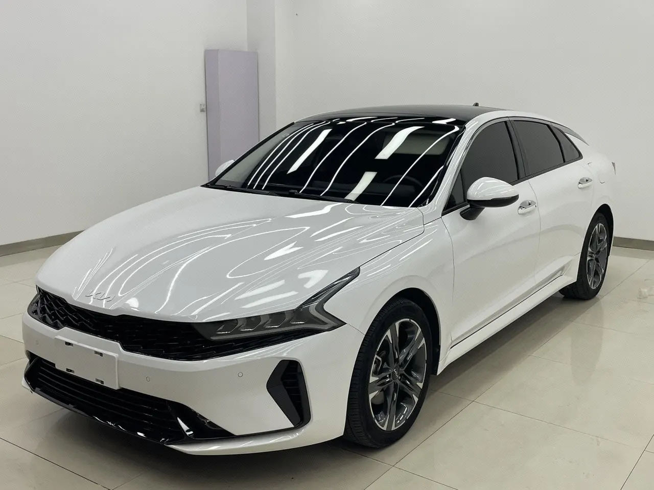Kia 2021 K5 Keku 2.0T 380T GT-Line Rejuvenation New Edition Automatic Gear - View 1