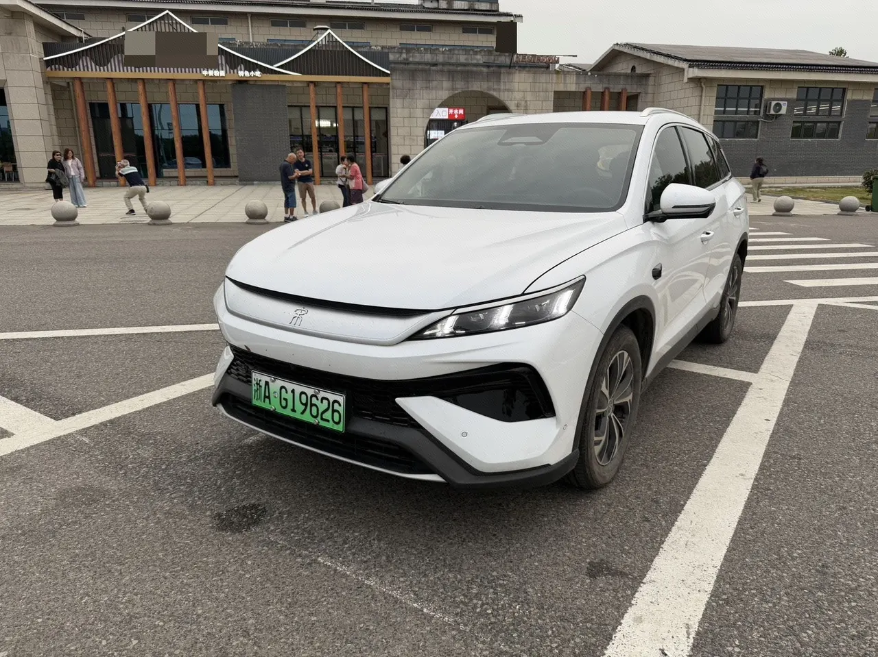 打开图片灯箱:BYD Song Pro New Energy 2025 Song Pro DM-i 1.5 Stepless Smart Driving Edition 75KM Leading Automatic Gear