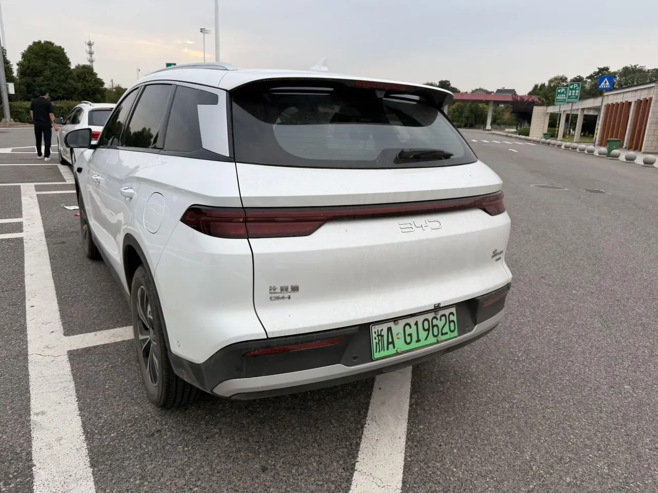 BYD Song Pro New Energy 2025 Song Pro DM-i 1.5 Stepless Smart Driving Edition 75KM Leading Automatic Gear 7