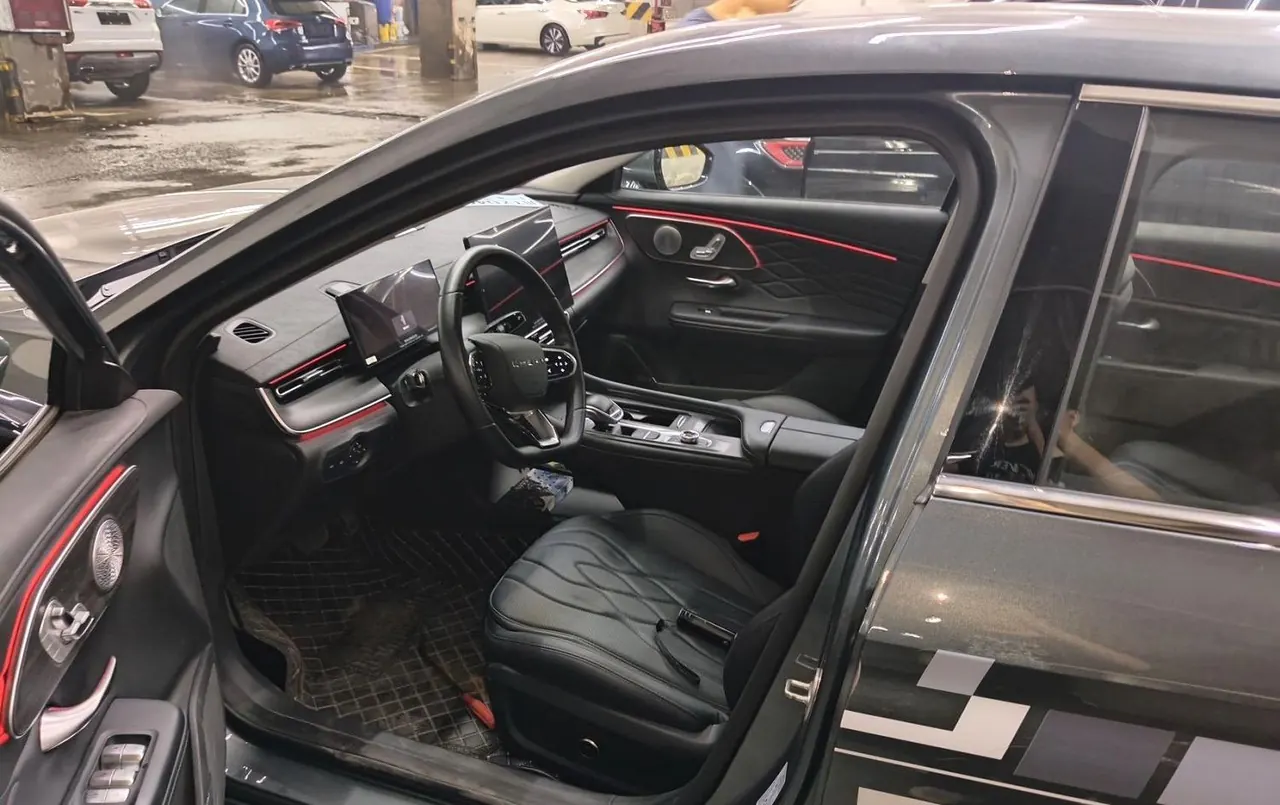 Chery 2025 Arrizo 8 Pro 1.6TGDI 290TGDI Luxury Automatic 3