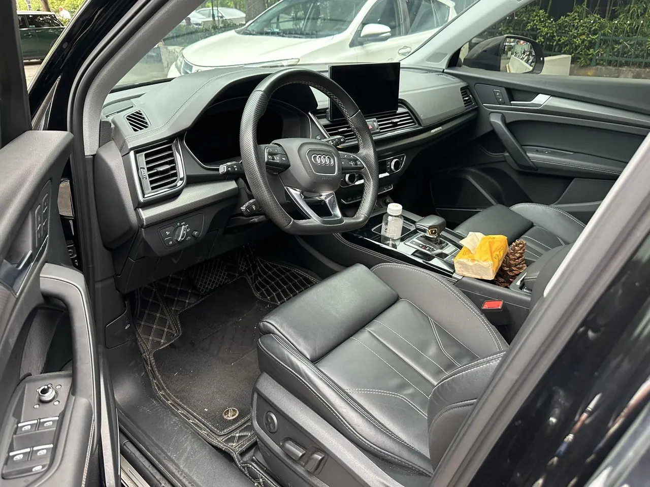 Audi 2022 Q5L 2.0TFSI 45TFSI luxury dynamic automatic transmission 4