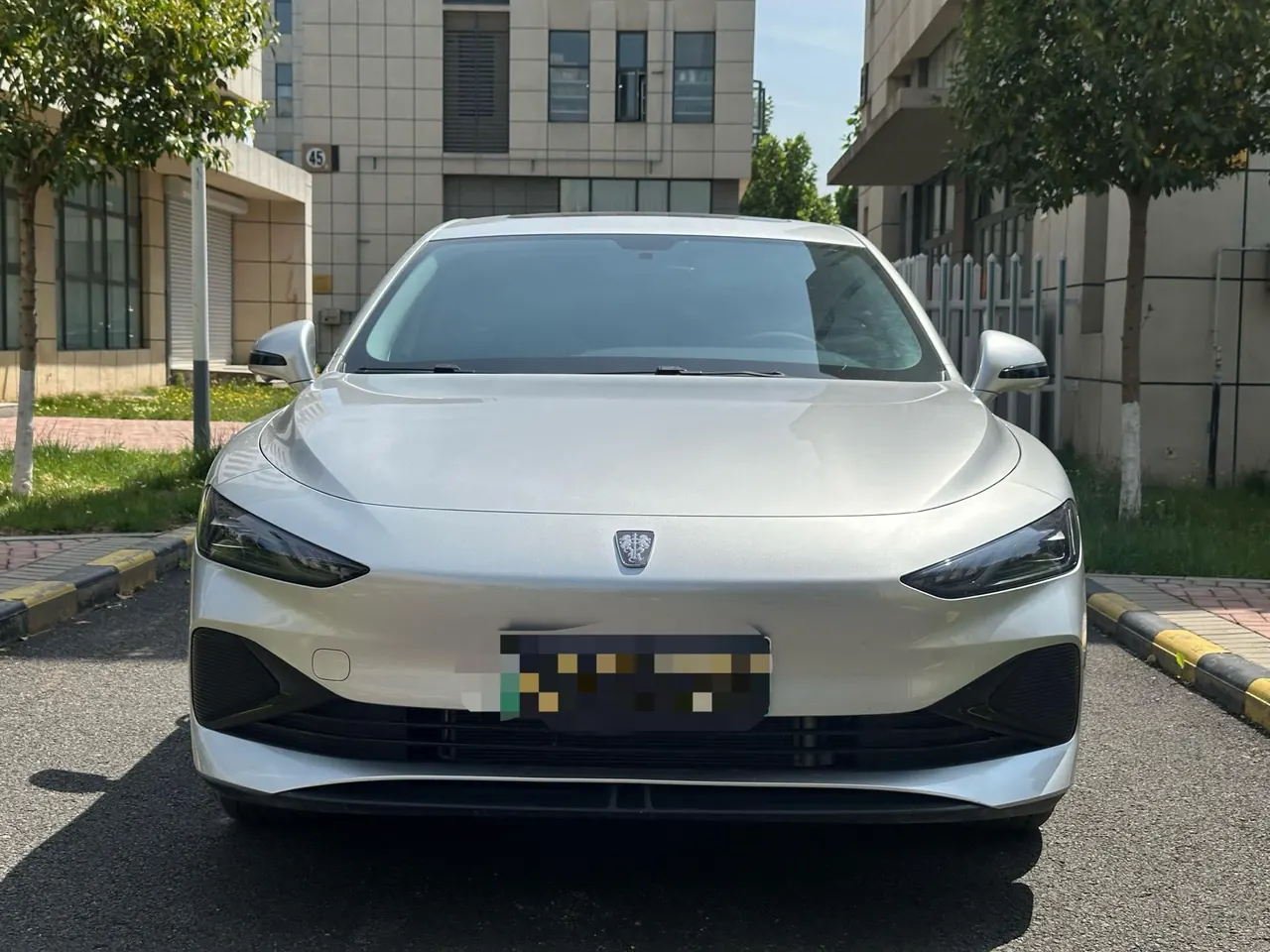 Roewe 2025 D7 DMH 1.5 World Championship Edition Automatic Gear 2