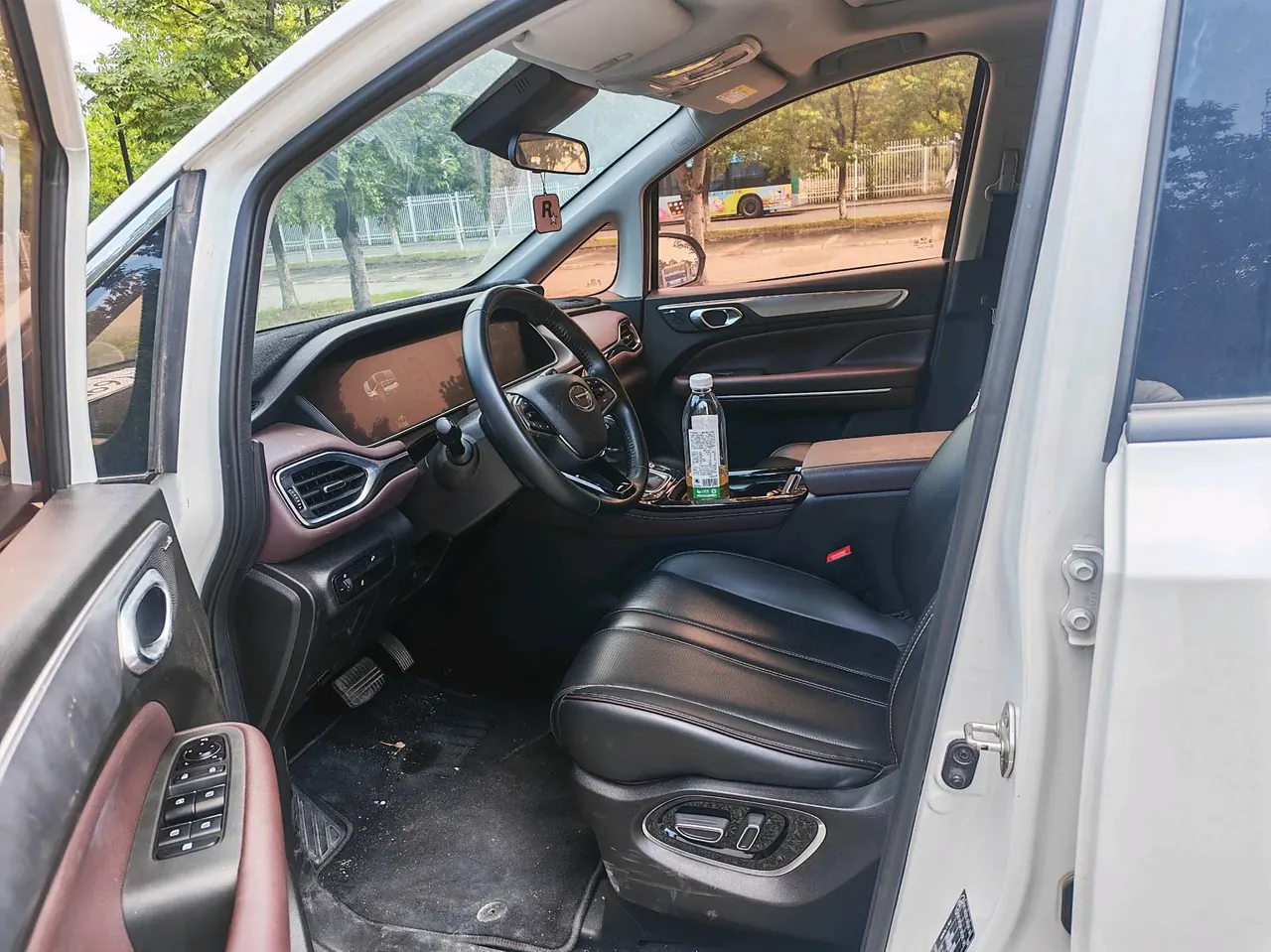 GAC Trumpchi 2021 M6 PRO 1.5T 270T Prestige Automatic 3