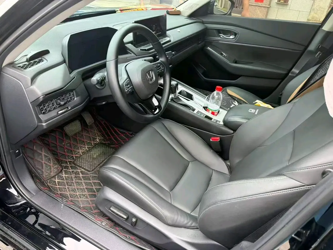 Honda 2025 11th Generation Accord 1.5T Stepless 260TURBO Deluxe Automatic Gear 3
