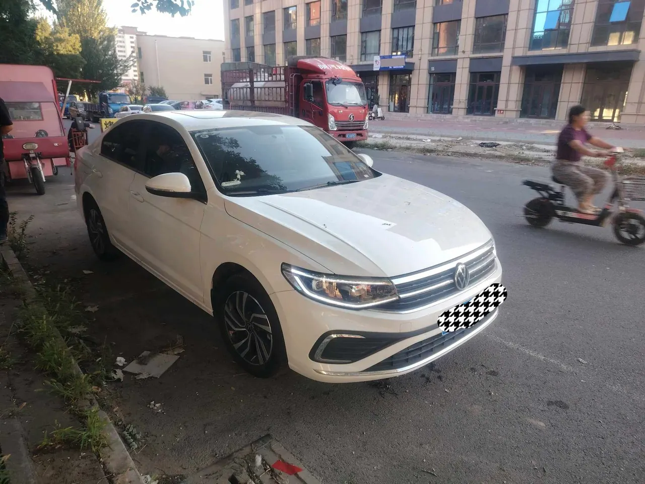 Volkswagen 2025 Bora 1.2TSI 200TSI Yuexing Navigation Edition Automatic Gear 4
