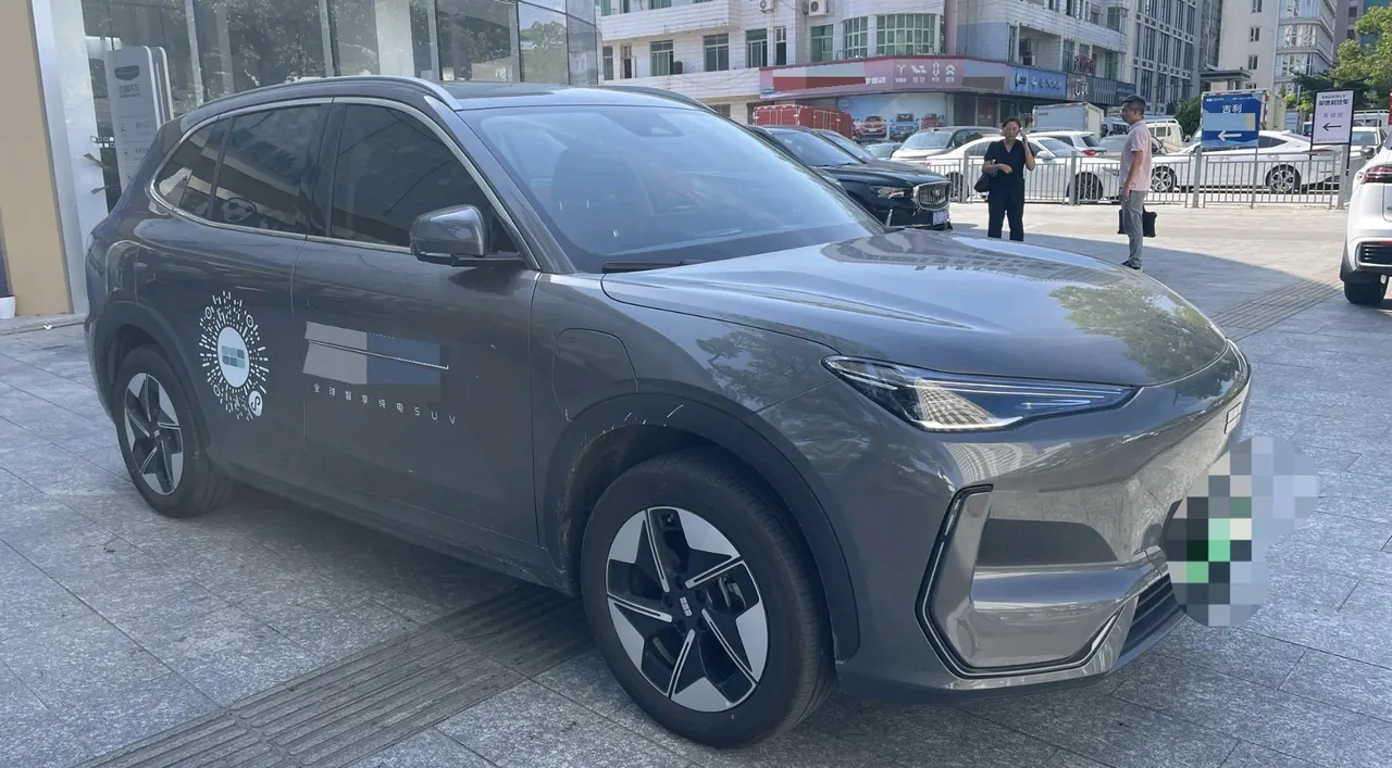 Geely Galaxy 2026 E 5 610km Starship Edition Automatic Gear 2