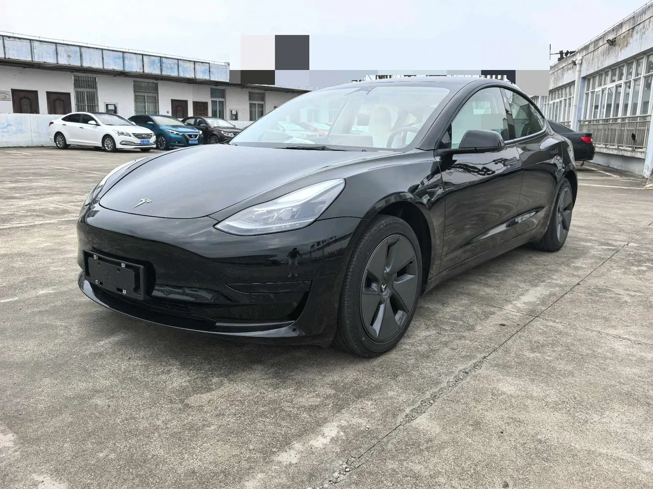 打开图片灯箱:Tesla 2022 Model 3 rear-wheel drive version of automatic transmission
