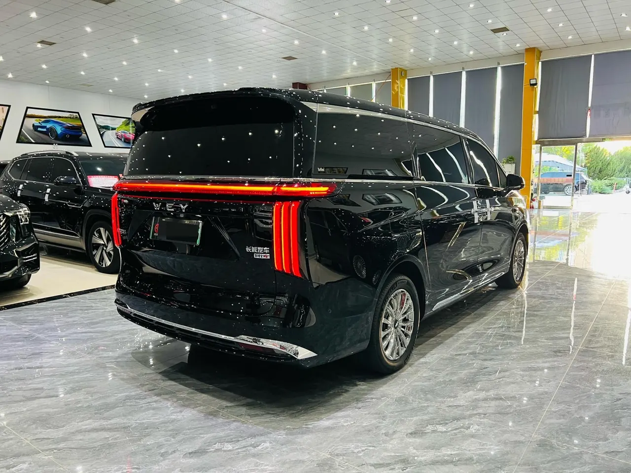 WEY 2025 VV7 Hi4 1.5T Four-Wheel-Drive Automatic Model 4