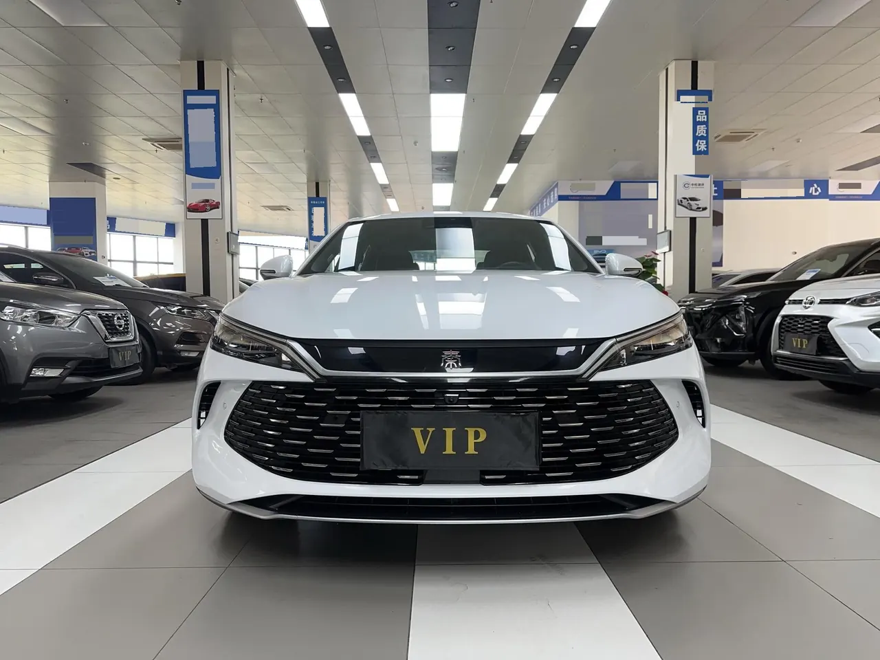 BYD 2025 Qin L DM-i 1.5 stepless smart driving version 120KM Exceed automatic gear 2