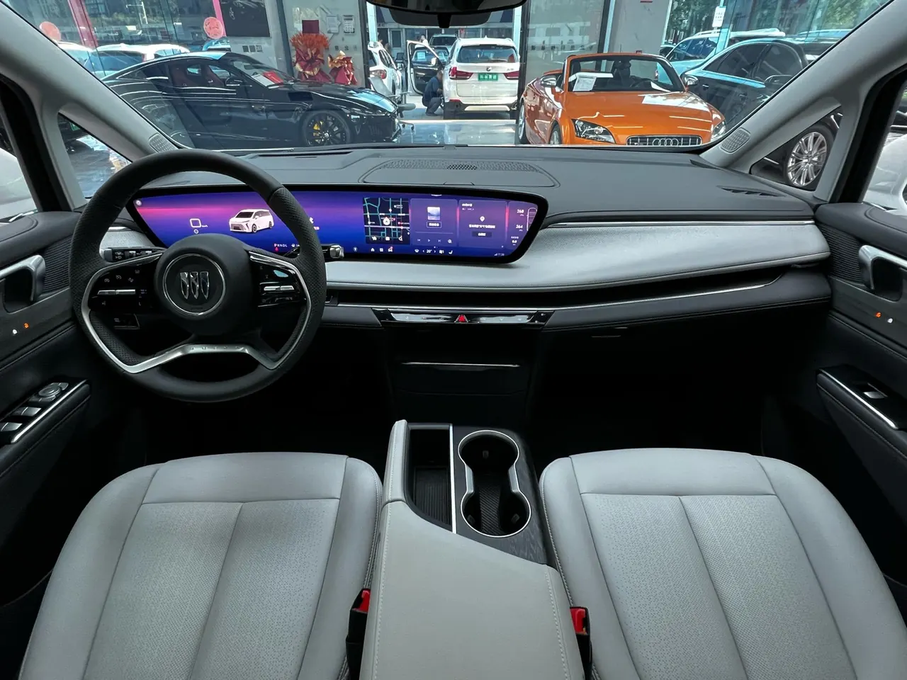 Buick 2025 GL8 ES Lu Zun 48V 2.0T Smart Edition Automatic Gear 13