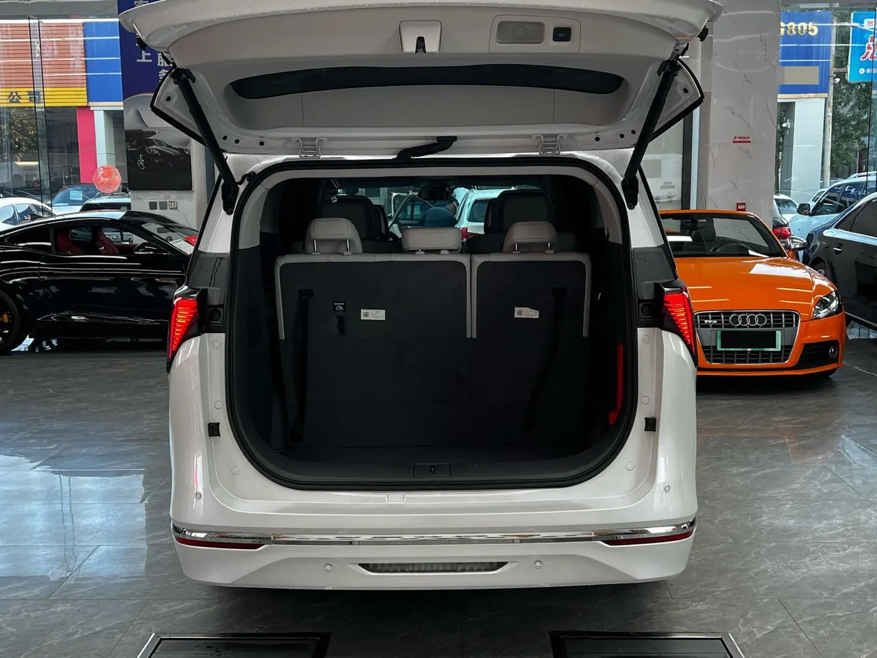 Buick 2025 GL8 ES Lu Zun 48V 2.0T Smart Edition Automatic Gear 9
