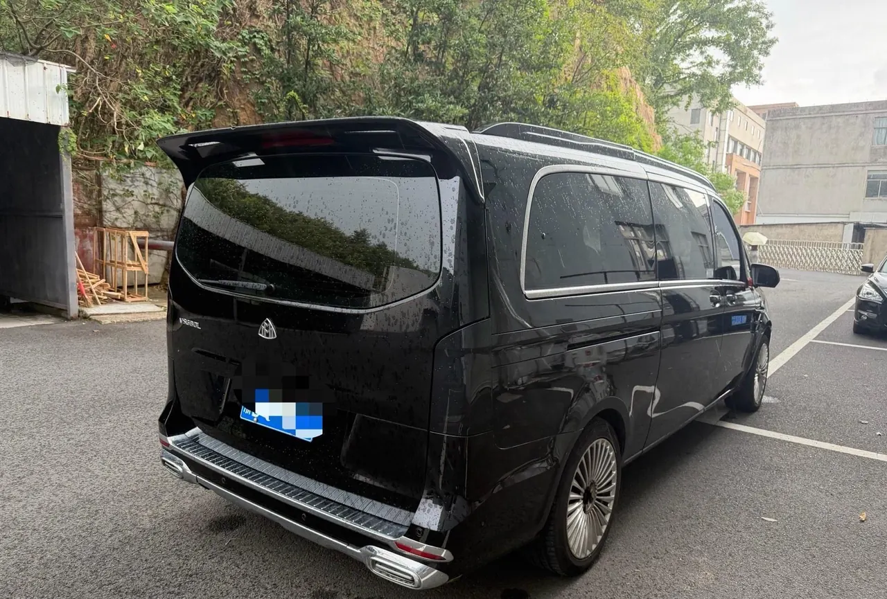 Mercedes Benz 2021 Vito 2.0T Elite Edition 7-seat Automatic Gear 2