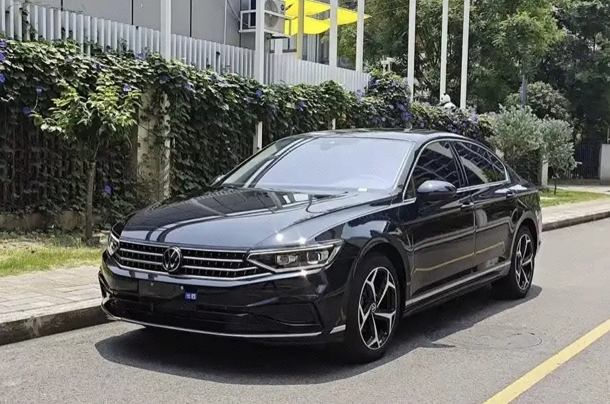 打开图片灯箱:Volkswagen 2026 Magotan 2.0TSI 380TSI 30 million selected luxury automatic gear