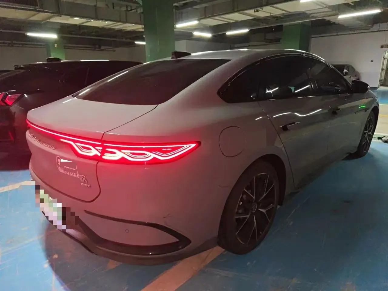 BYD 2025 Han EV 506KM Honorable Automatic Transmission 2