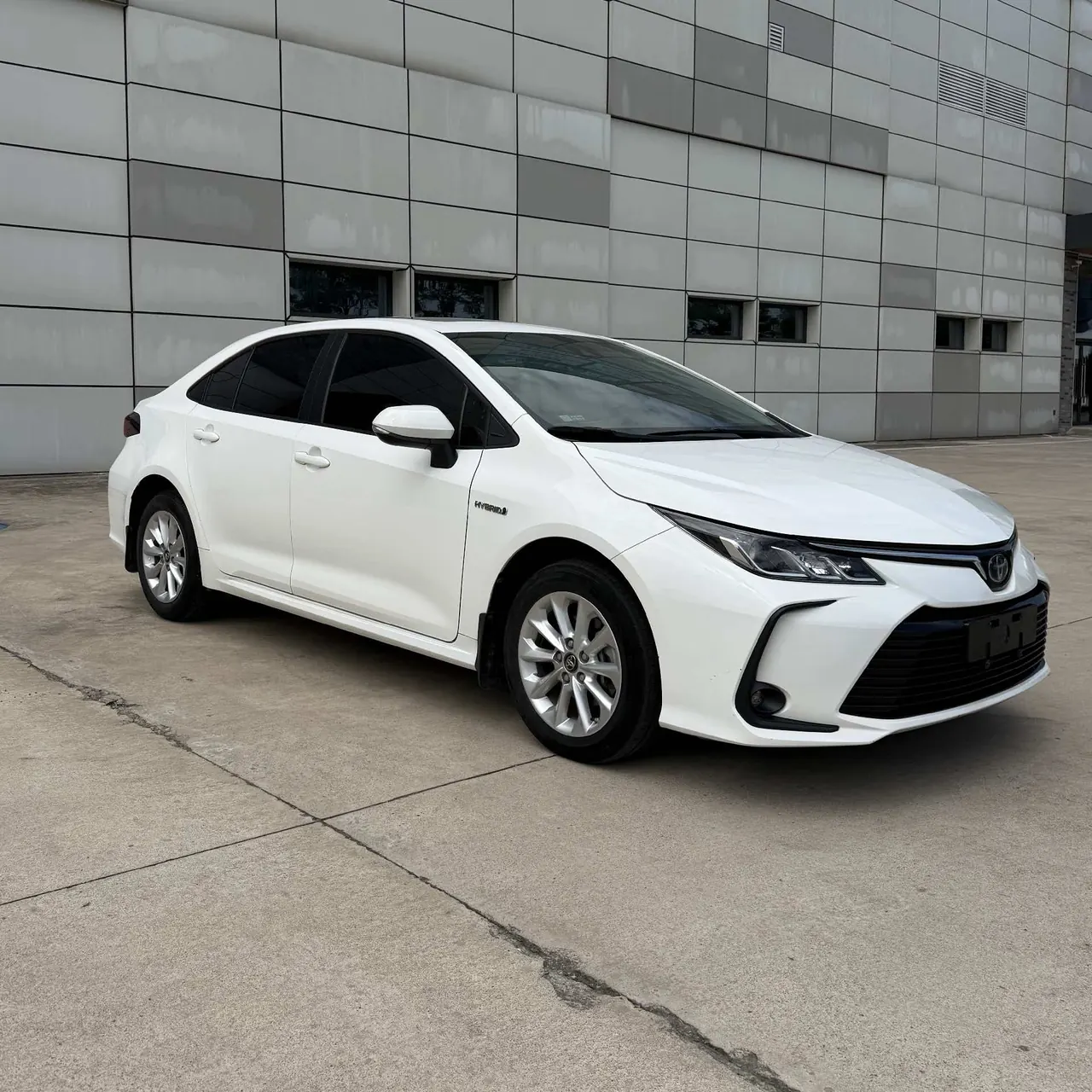 Toyota 2021 Corolla Double Engine 1.8 Stepless Elite Automatic Gear 2