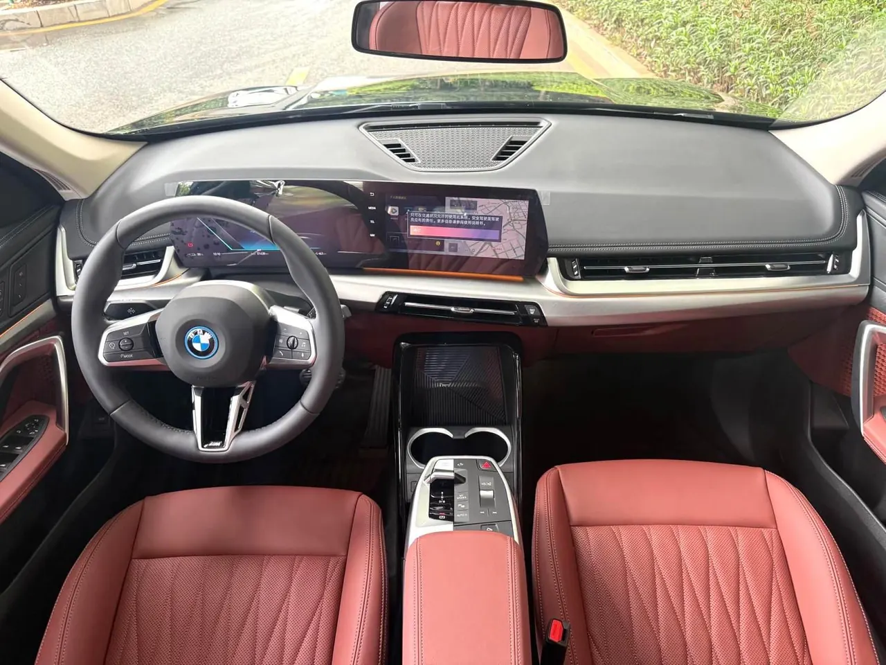 BMW 2026 iX1 eDrive25L eDrive25L m sports suit automatic gear 3