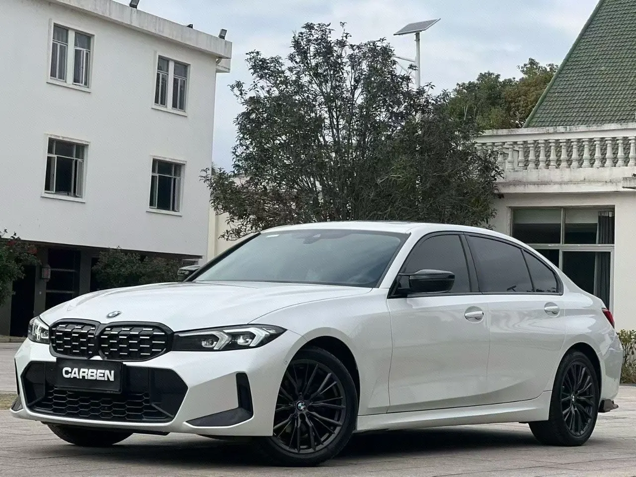 打开图片灯箱:BMW 3 Series 2023 325Li 2.0T M Sports Obsidian Night Suit Automatic Gear