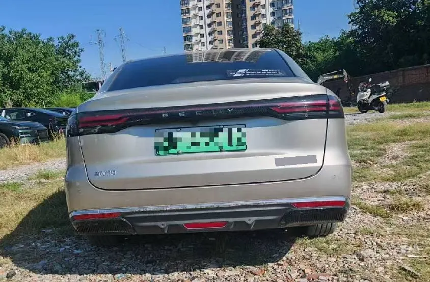 Geely Galaxy 2025 xingyao 6 EM-i 1.5 125km sailing version automatic gear 5
