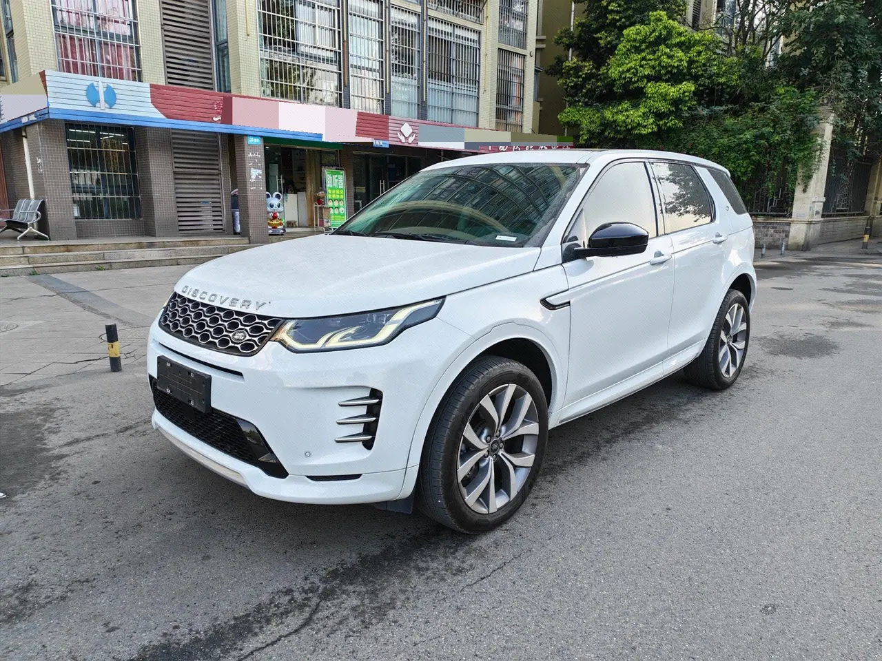 打开图片灯箱:Land Rover 2025 Discovery Sports Edition 48V 2.0T 249PS Performance Technology Edition Automatic Gear