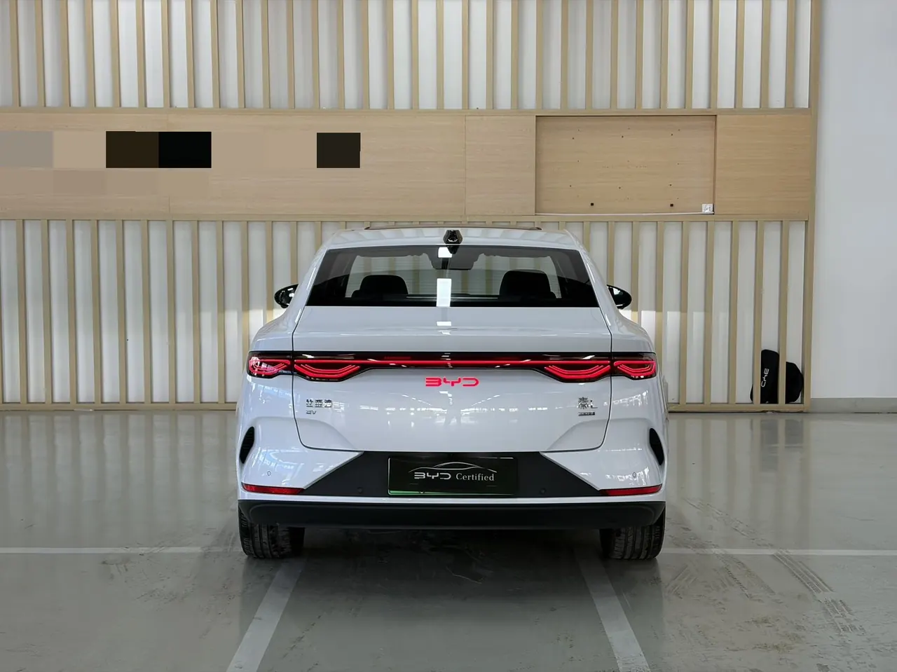 BYD 2025 Qin L EV 545KM cloud chariot type automatic gear 3