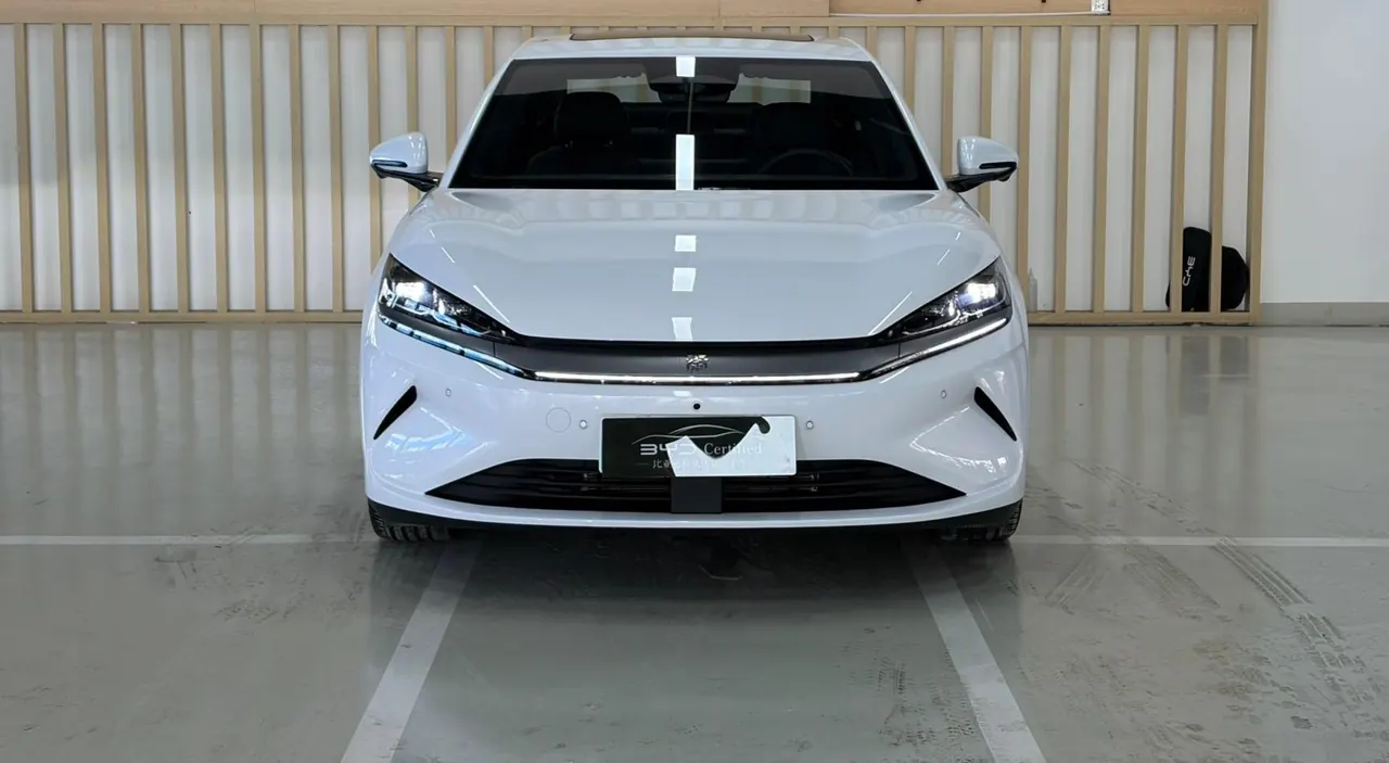 BYD 2025 Qin L EV 545KM cloud chariot type automatic gear 4