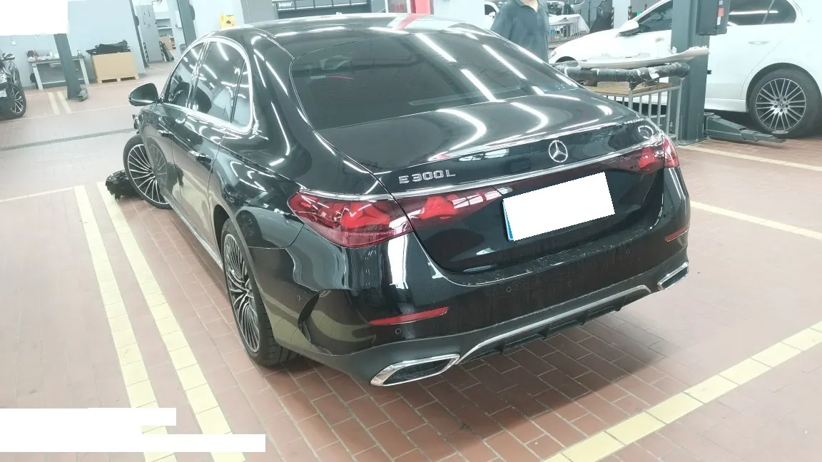 Mercedes Benz E Class 2025 E 300 L 48V 2.0T Distinguished Sports Automatic 12