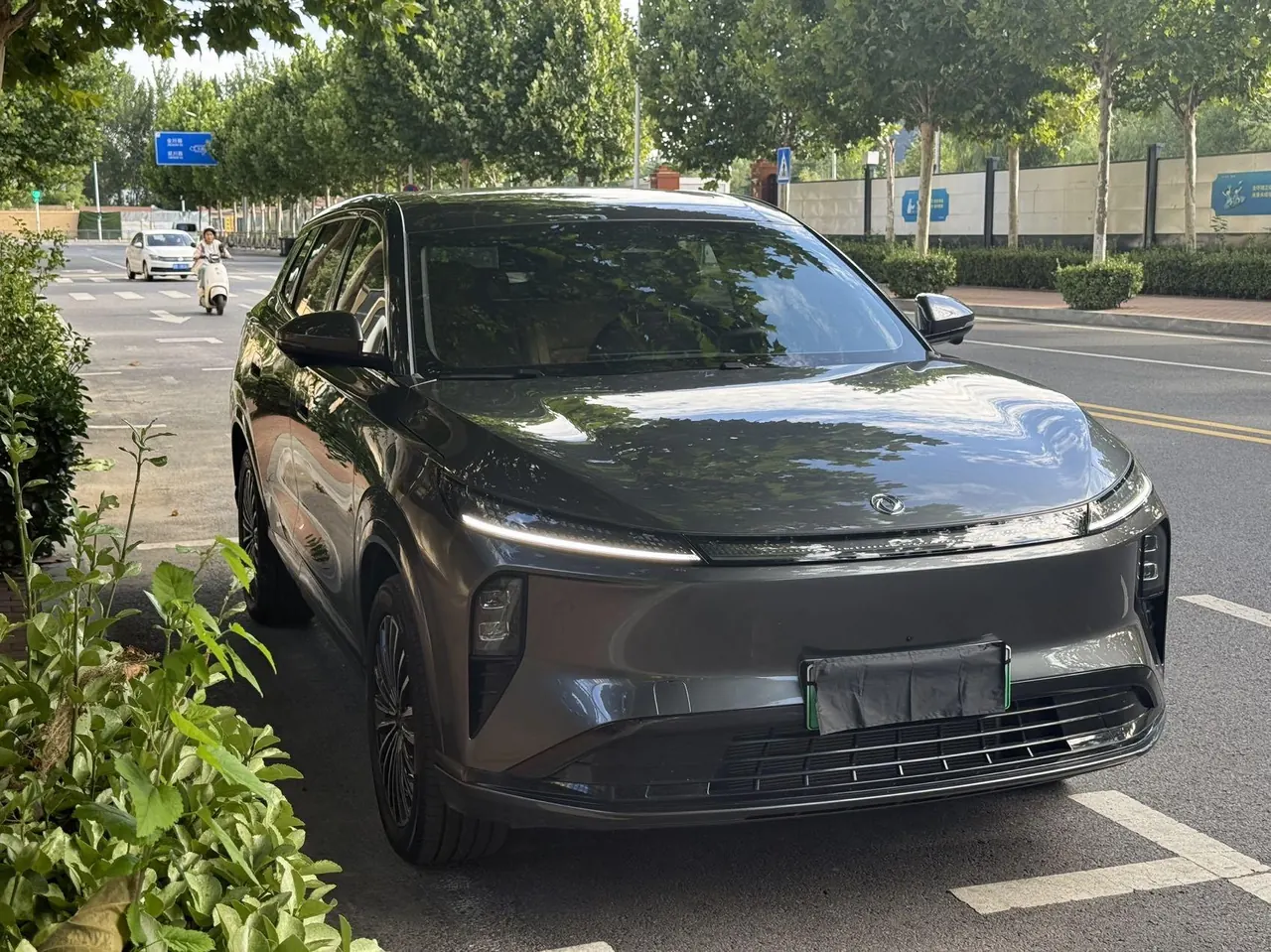 Aeolus 2025 L8 1.5T 185KM Dream Edition Automatic Gear 3