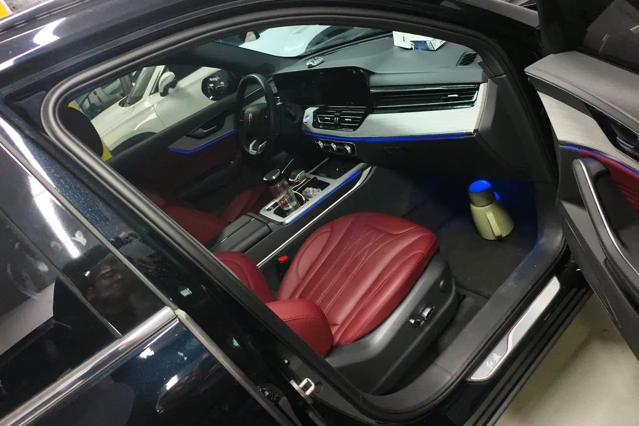 HongQi 2025 HS5 2.0T Two-Drive Xuan Ying Edition Automatic Gear 4
