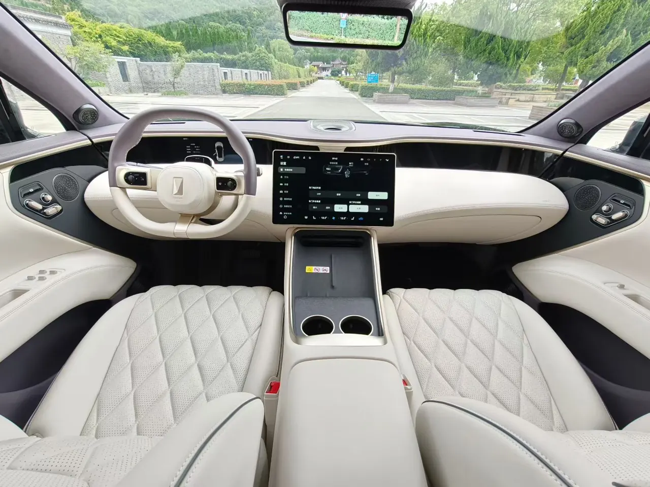 Avatr 2025 Avatr 11 Max Pure Electric Edition Four-wheel Drive Automatic Gear 5