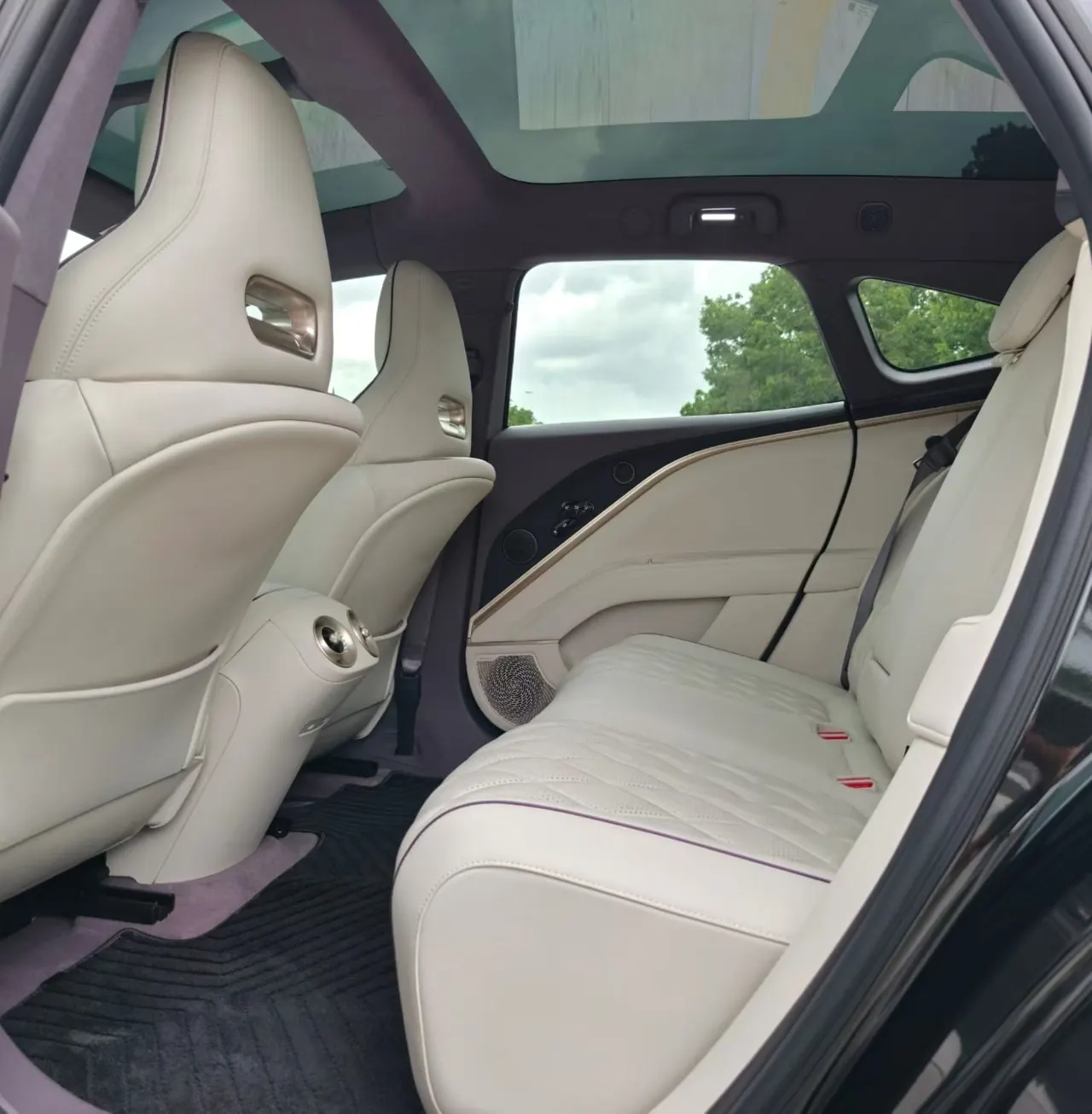 Avatr 2025 Avatr 11 Max Pure Electric Edition Four-wheel Drive Automatic Gear 6