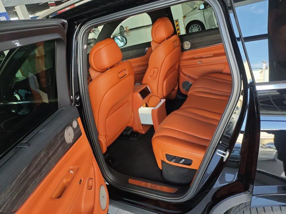 AITO 2025 AITO M9 extended range Ultra version 52kWh5 seat version automatic gear 4