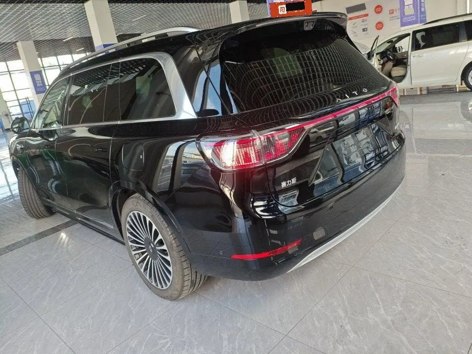AITO 2025 AITO M9 extended range Ultra version 52kWh5 seat version automatic gear 6