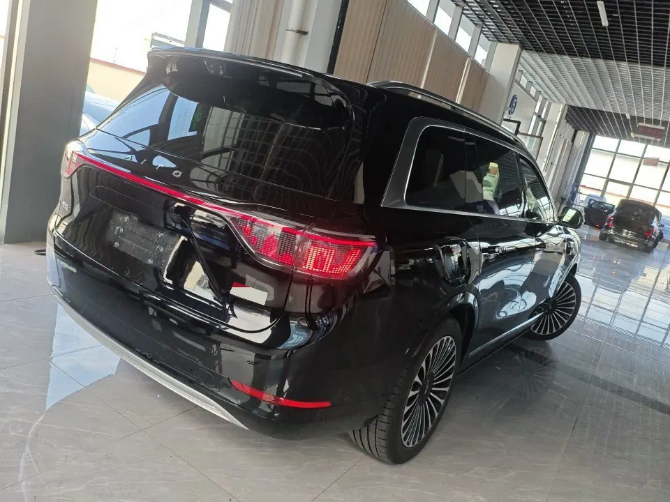 AITO 2025 AITO M9 extended range Ultra version 52kWh5 seat version automatic gear 7