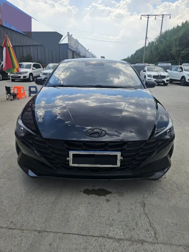 Hyundai 2021 Elantra -3-compartment 1.5 stepless LUX premium automatic gear 2