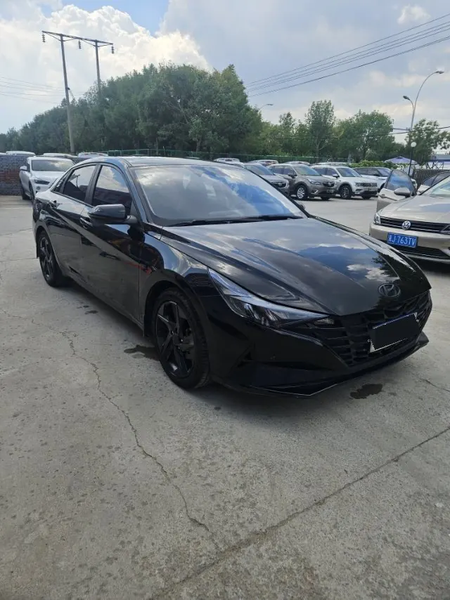 Hyundai 2021 Elantra -3-compartment 1.5 stepless LUX premium automatic gear 3