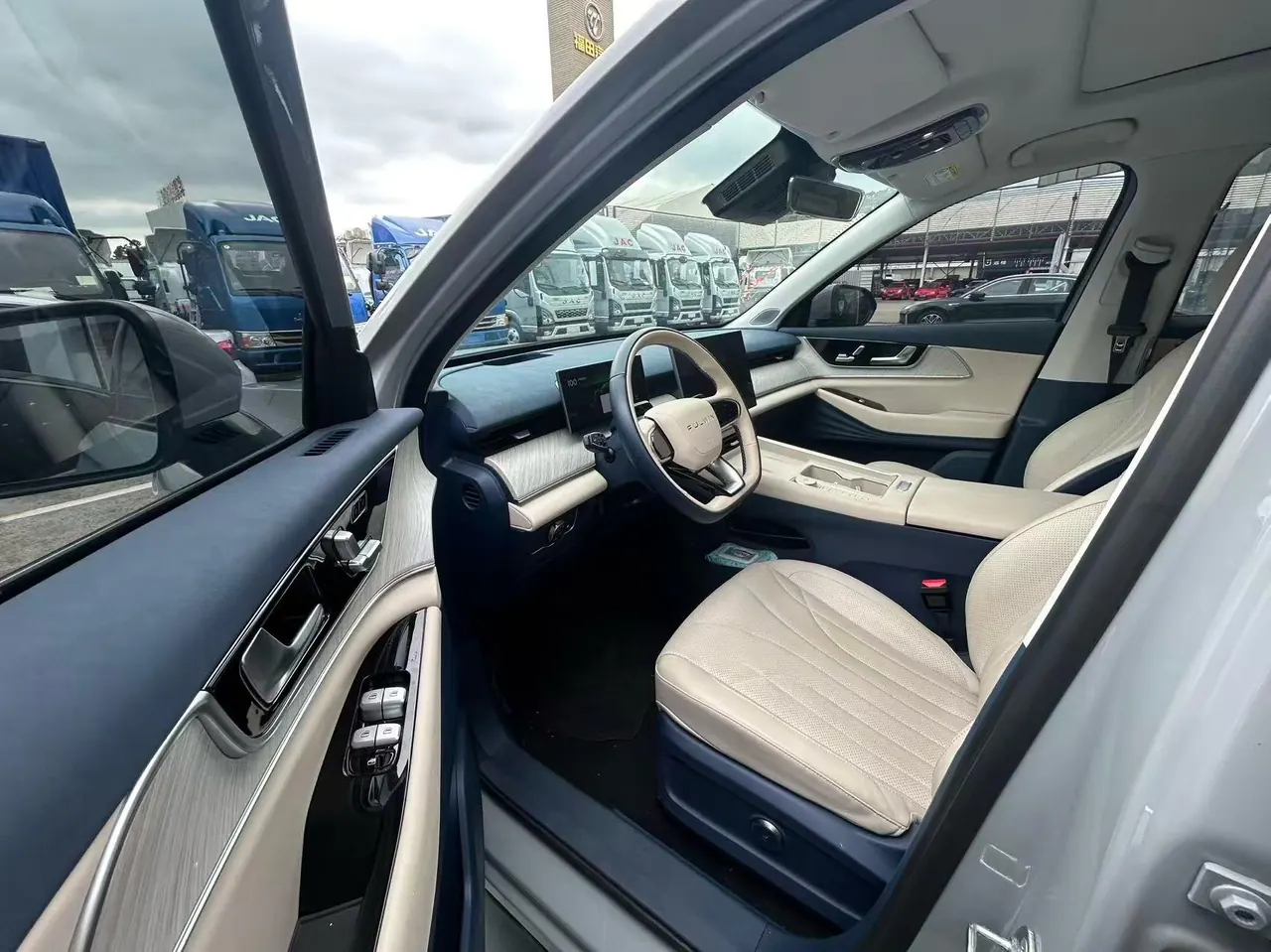 Chery 2025 Fengyun T9 C- DM 1.5T 120 Long Endurance Flagship PLUS7 Ternary Lithium Automatic Gear 4