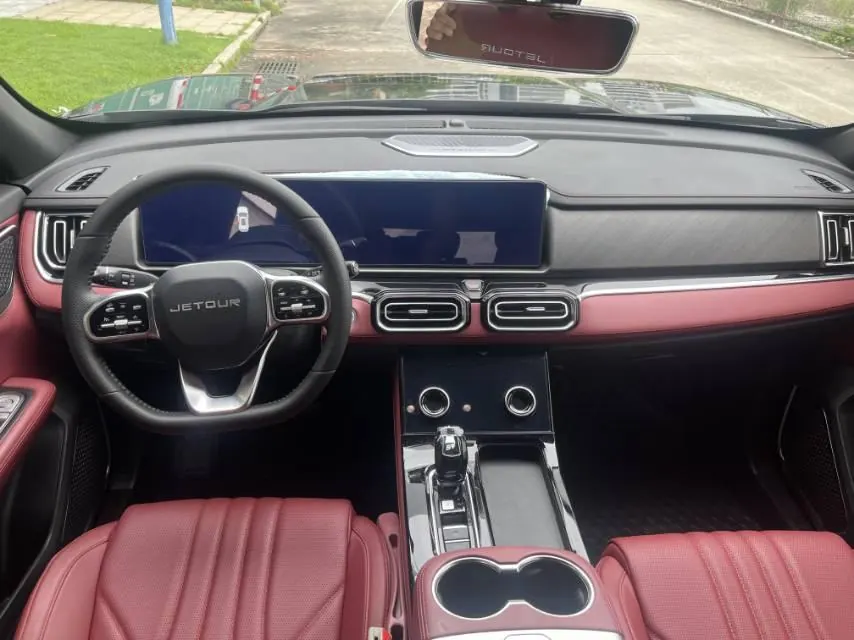 Jetour 2025 X70 PLUS 1.5T Deluxe Edition 5-seat Automatic Gear 6