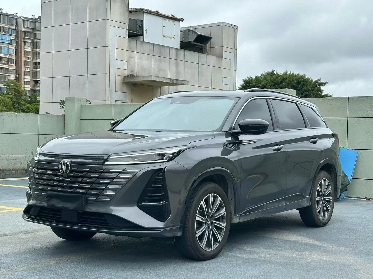 打开图片灯箱：ChangAn 2025 CS75 PLUS 1.5T Champion Edition Jinhang Automatic Gear