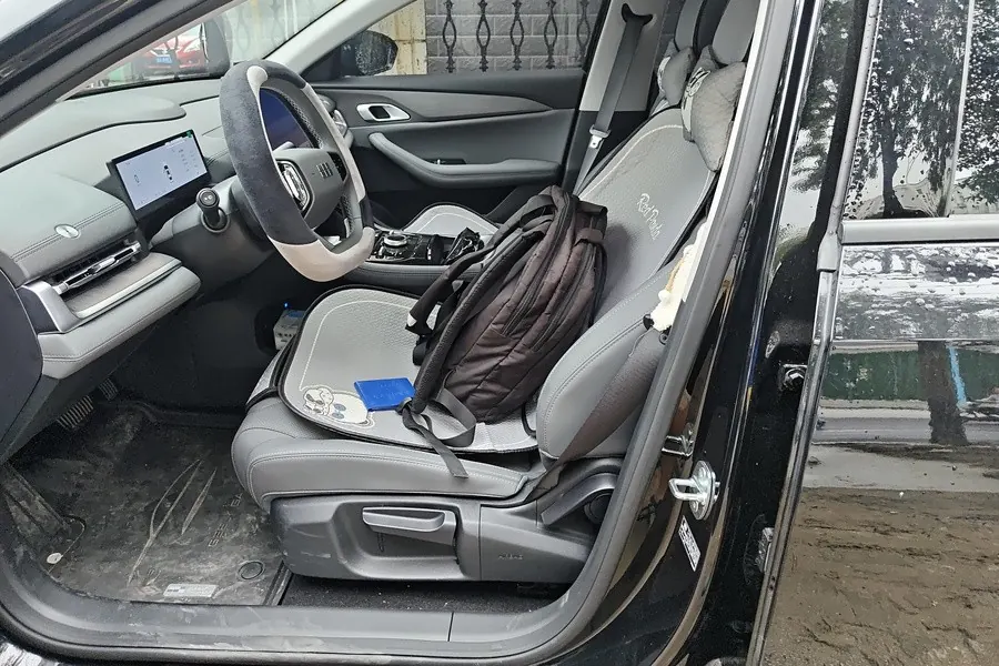 Geely Galaxy 2025 A7 EM-i 1.5 70km sailing version of automatic gear 3