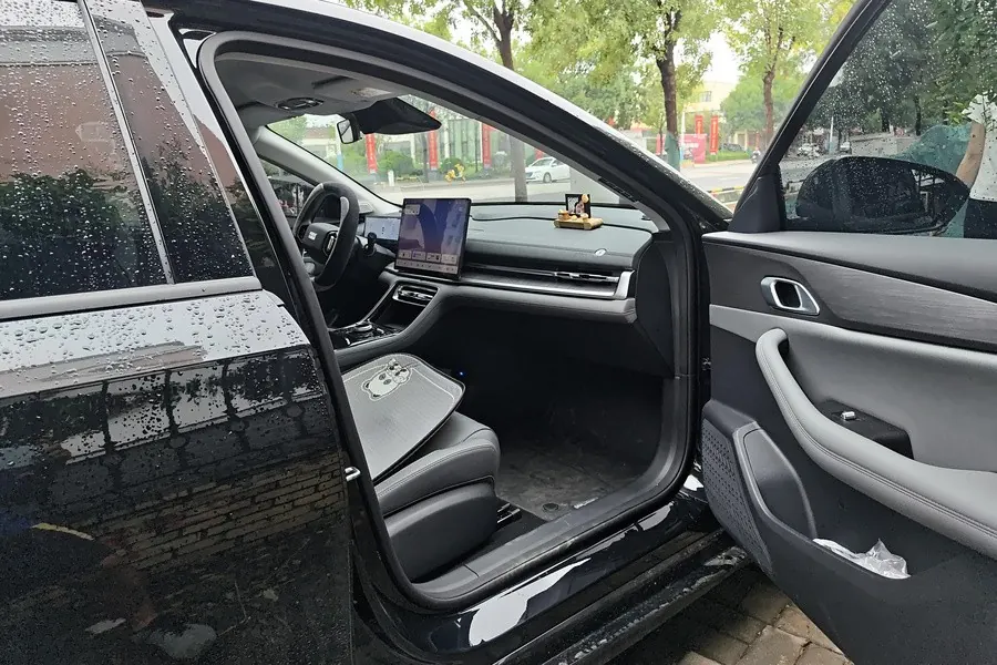 Geely Galaxy 2025 A7 EM-i 1.5 70km sailing version of automatic gear 5