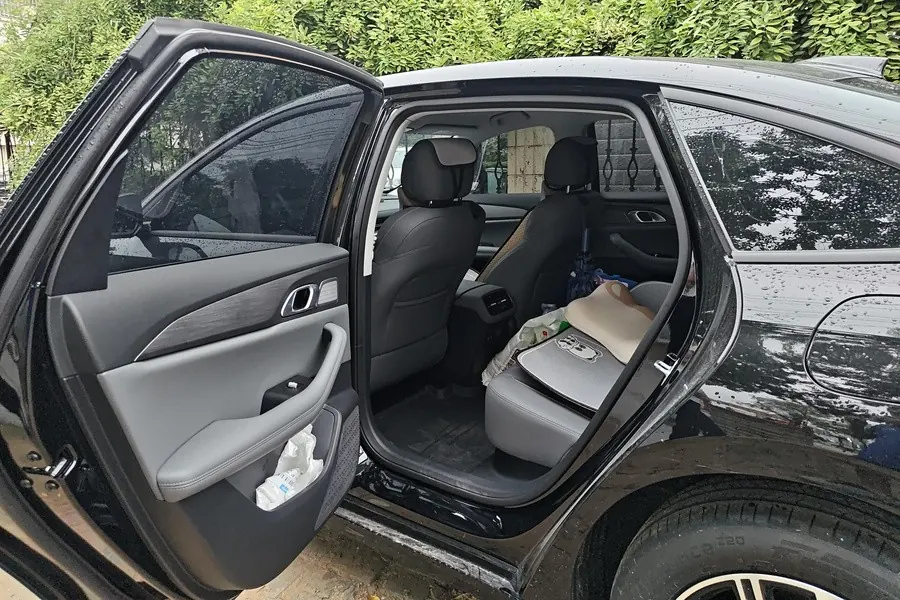 Geely Galaxy 2025 A7 EM-i 1.5 70km sailing version of automatic gear 6