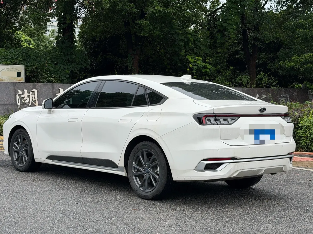 Ford 2025 Mondeo 2.0T EcoBoost Luxury Automatic 9