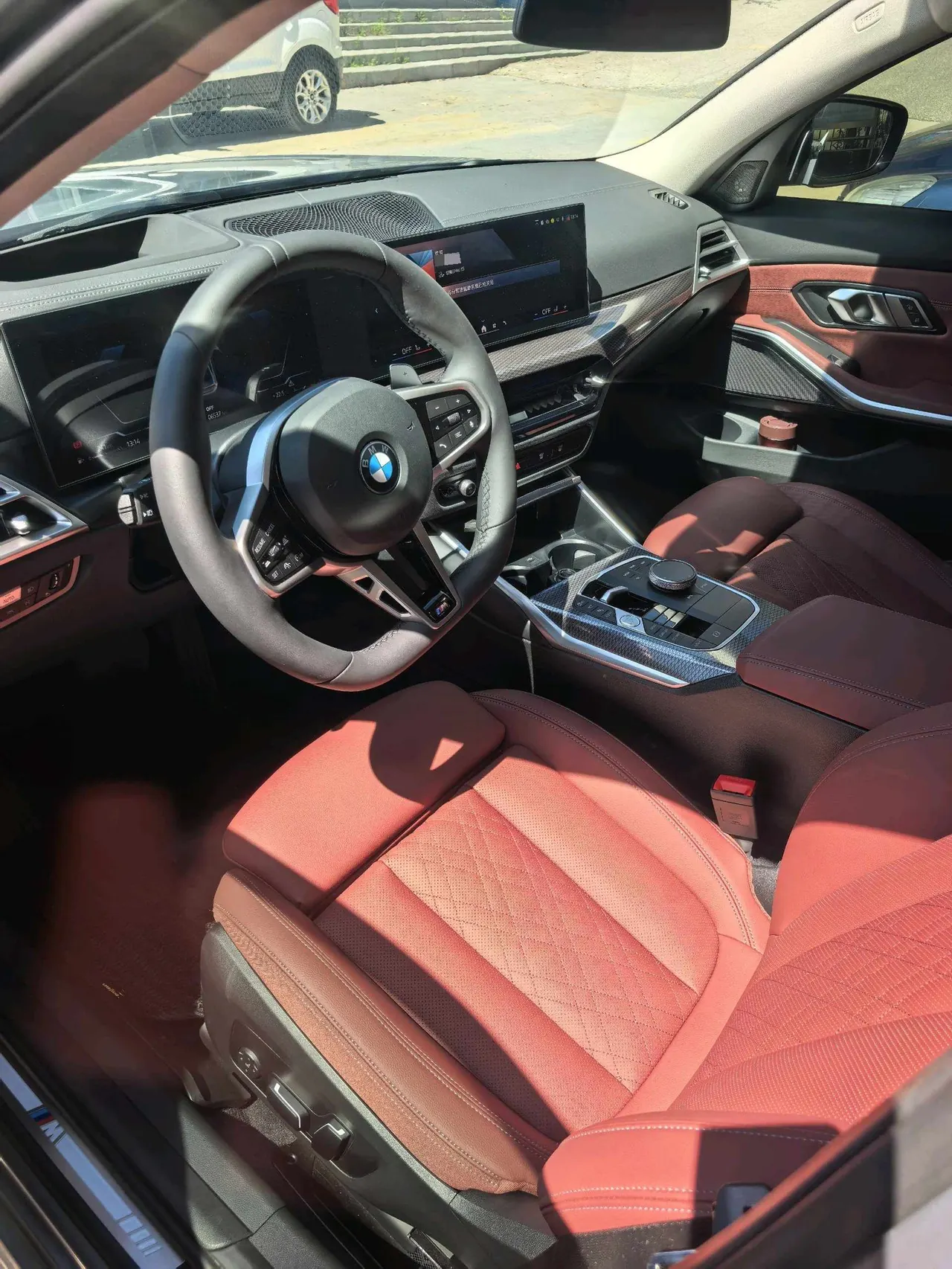 BMW 3 Series 2025 330Li 2.0T M Sports Obsidian Night Suit Automatic Gear 4