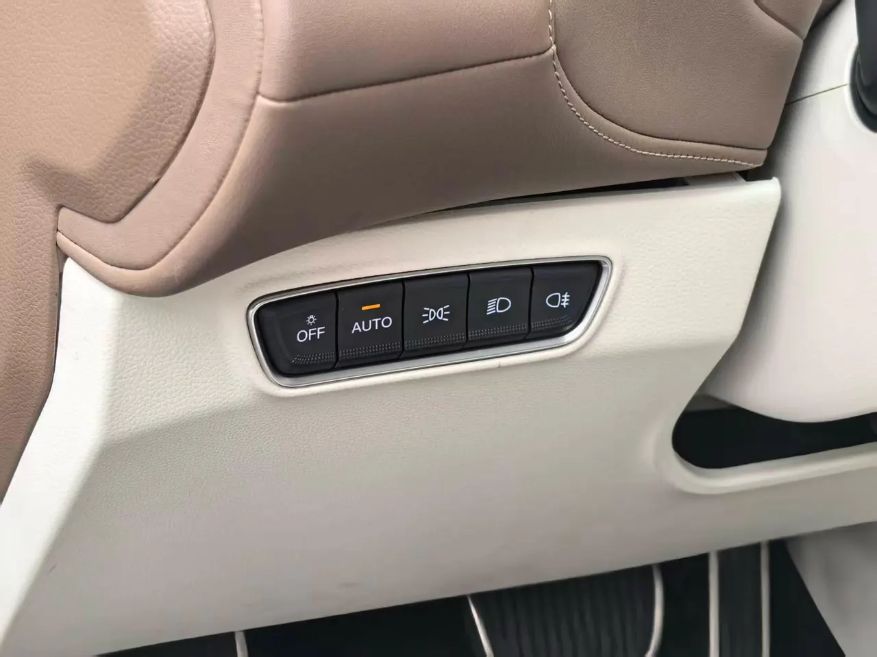 Voyah 2021 FREE four-wheel drive extended-range automatic gear 17