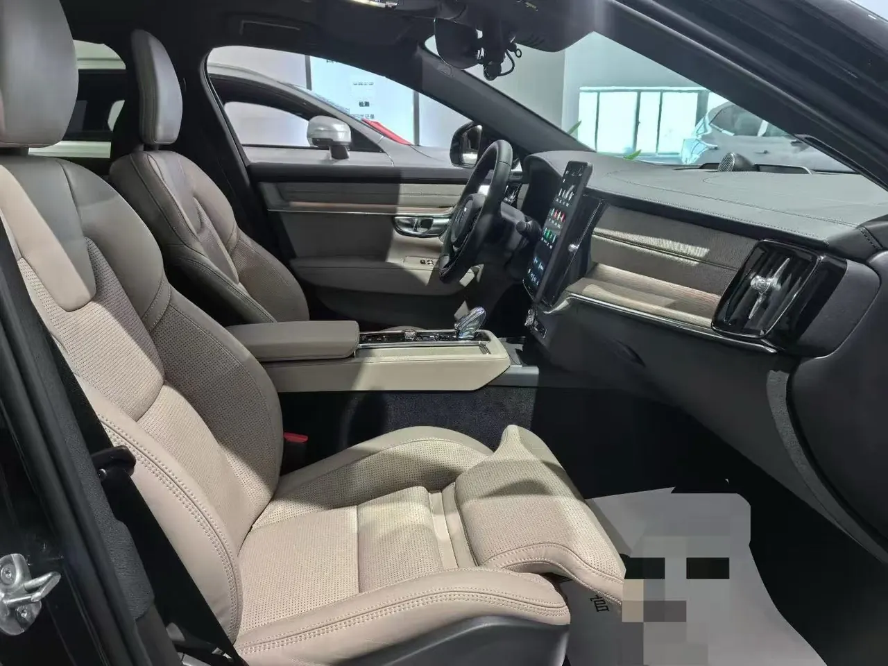 Volvo XC90 (Imported) 2025 XC90 RECHARGE 2.0T T8 Zhizun Deluxe Edition 7-seat (Modified) Automatic Gear 5