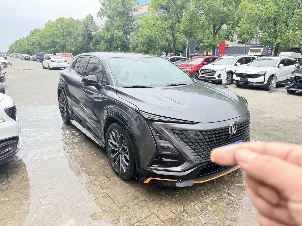ChangAn 2022 UNI-T 1.5T Flagship Automatic Gear 2