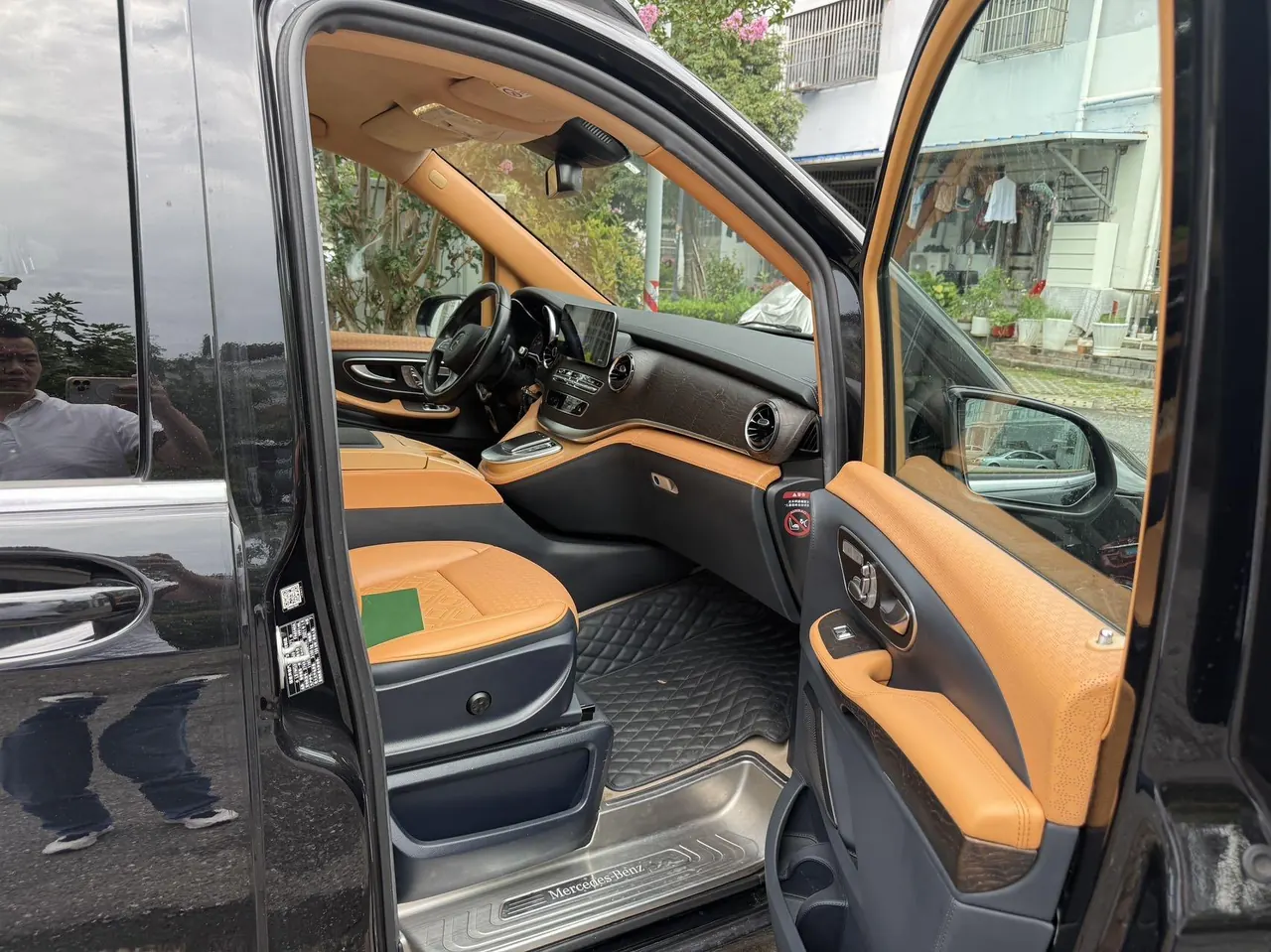 Mercedes Benz V 2020V 260 L 2.0T Deluxe Edition Automatic Gear 8