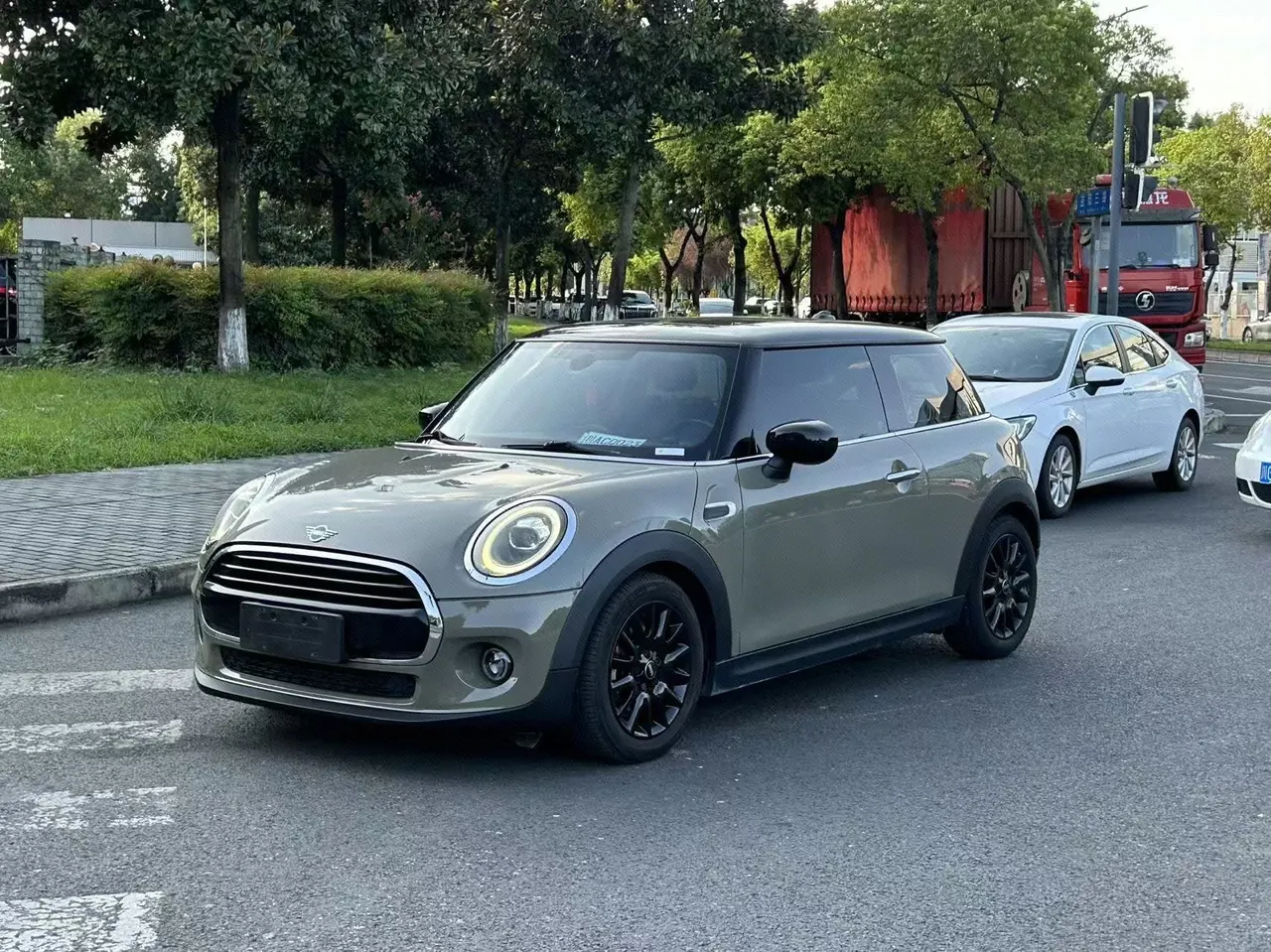 MINI Mini (Imported) 2020 Mini Cooper 1.5T Classic Auto - View 1