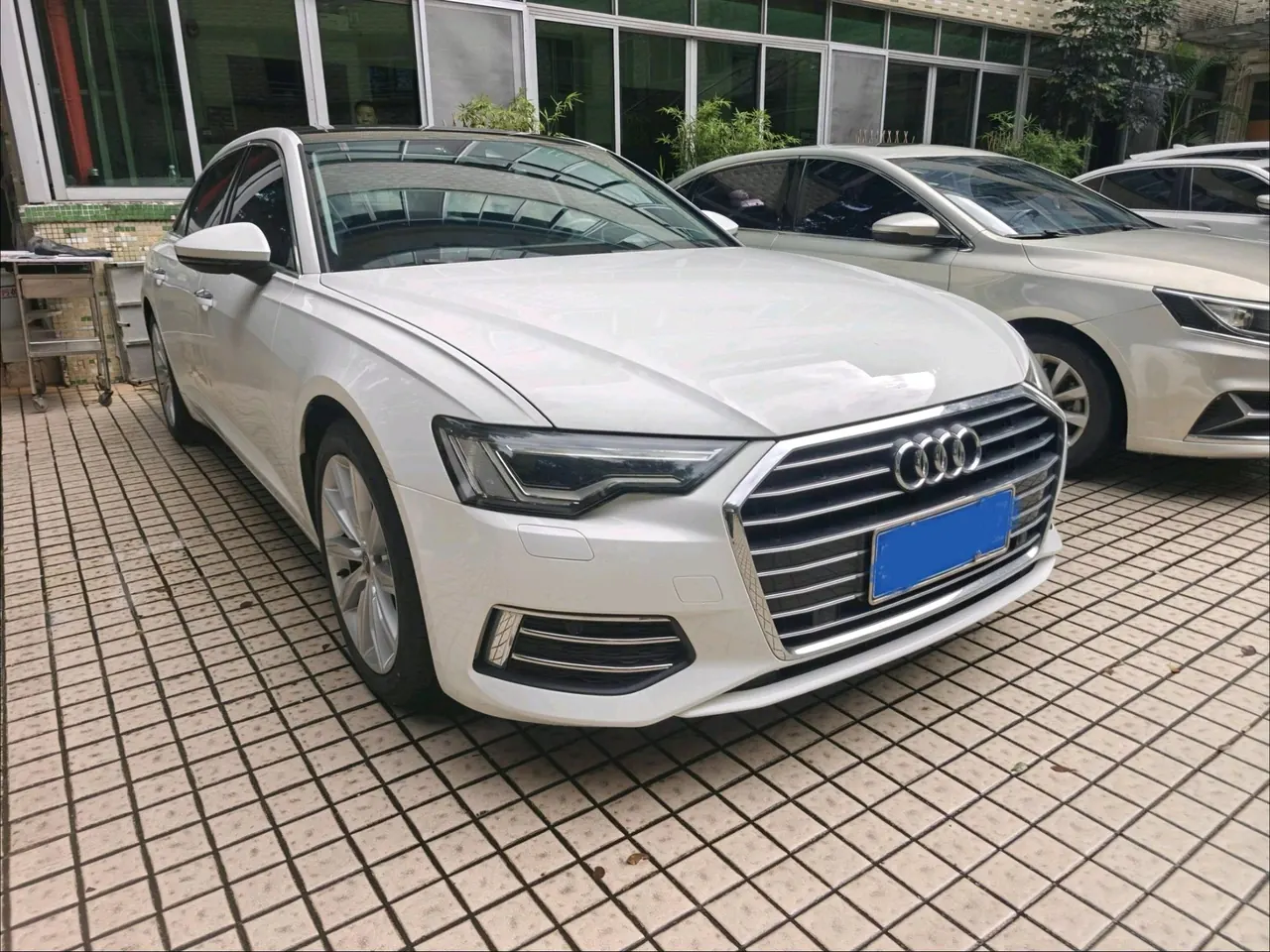 Audi 2020 A6L 2.0TFSI 40TFSI Deluxe Elegant Automatic 3